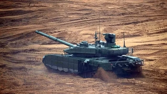 Hệ thống vũ khí bổ sung của nó gồm có tổ hợp vũ khí điều khiển từ xa UDP T05BV-1 trang bị súng máy 7.62mm hoặc 12,7mm và súng máy đồng trục 7.62mm.