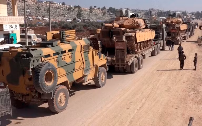 Trước đó, Nga tuyên bố sẽ phối hợp cùng lực lượng quân chính phủ Syria, tiến hành oanh tạch quy mô lớn vào tỉnh lỵ Idlib, bất chấp việc bên trong khu vực này vẫn còn phiến quân thân Thổ Nhĩ Kỳ đồn trú.