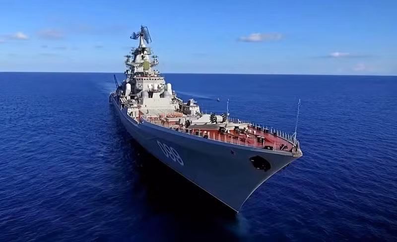 Mặc dù dễ nhận thấy sau khi hiện đại hóa thì sức mạnh của "Đô đốc Nakhimov" là cực kỳ đáng gờm, đủ sức phục vụ hải quân Nga thêm nhiều năm nữa, tuy nhiên những người phản đối dự án này cũng đưa ra những lập luận khá chặt chẽ.