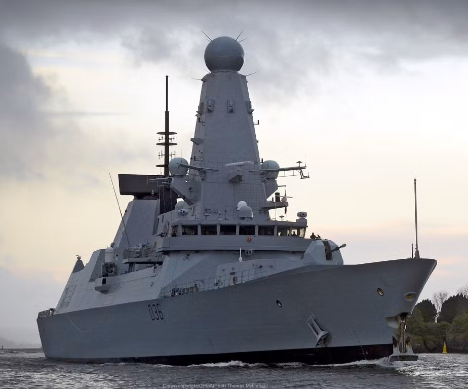 Theo đó, tàu HMS Defender của Hải quân Hoàng gia Anh đã lưu trú trong khu vực biển Đen tổng cộng 18 ngày. Theo thông lệ, các tàu chiến nước ngoài được phép lưu trú tại vùng biển này không quá 21 ngày.