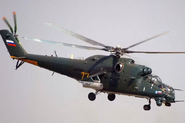 Trong cuộc chiến chống khủng bố tại Afghanistan, nhiều quốc gia đã "góp" trực thăng vũ trang cho các lực lượng tham chiến tại đây. Ví dụ như vào năm 2008 tới năm 2009, Cộng hòa Séc đã góp tới 6 chiếc trực thăng Mi-24 cho lực lượng quân chính phủ Afghanistan.