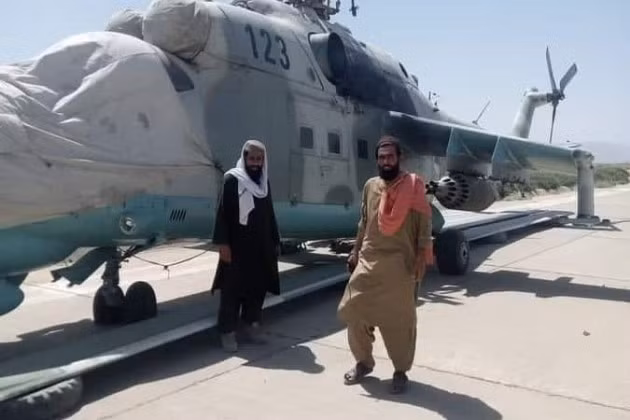 Sau nhiều đợt tấn công như vũ bão của Taliban tại Afghanistan, cuối cùng thì lực lượng này cũng thu được một loại vũ khí chiến lợi phẩm cực kỳ lợi hại, đó là trực thăng vũ trang Mi-35.