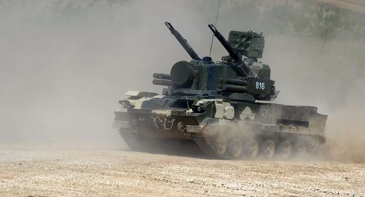 9K22 Tunguska là tổ hợp phòng không tự hành được thiết kế nhằm tiêu diệt máy bay bay thấp, trực thăng và tên lửa hành trình để bảo vệ đội hình bộ binh và xe tăng cũng như các hệ thống phòng không tầm cao cả ban ngày và ban đêm trong mọi điều kiện thời tiết.