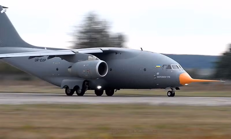 Trong lúc này, báo chí Ukraine chưa biết liệu chiếc máy bay có được hoàn thành đúng thời hạn hay không, nhưng phương án khả dĩ nhất là nó sẽ trễ hẹn.