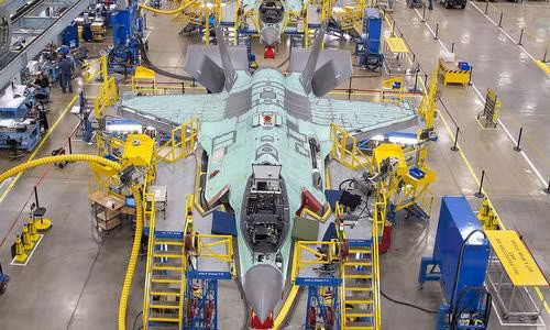 Hiện cũng đã có vài trăm tiêm kích F-35 đã được biên chế tại 9 quốc gia đồng mình của Mỹ.