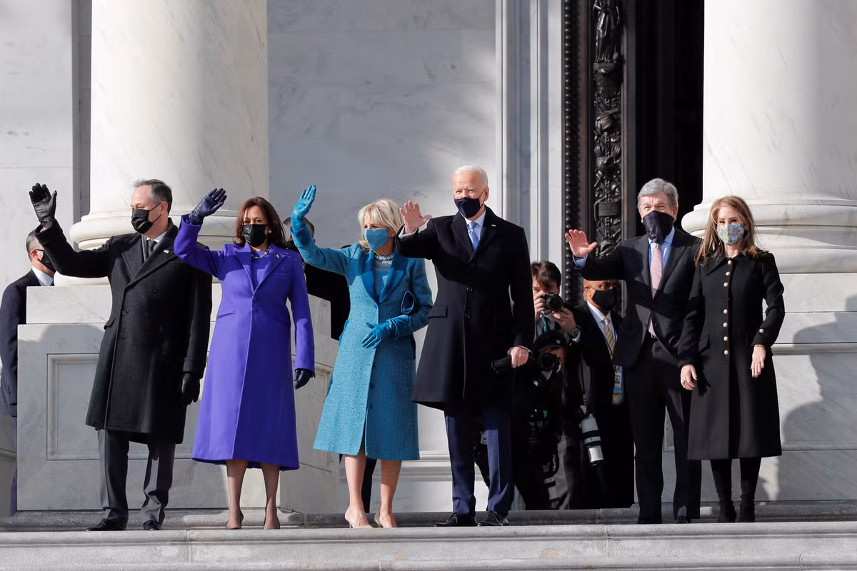 Những khoảnh khắc đầu tiên của ông Joe Biden cùng đệ nhất phu nhân Jill Biden tại Điện Capitol.