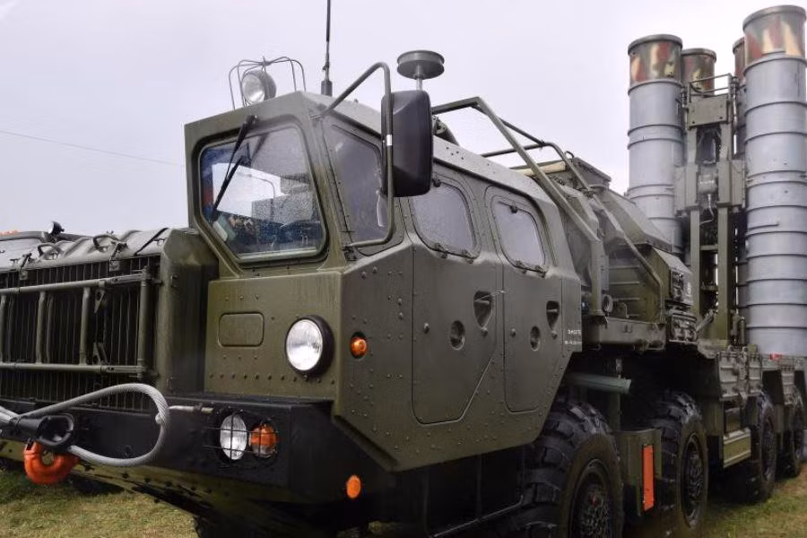 Ngoài ra, nhờ các tổ hợp này, Crimea sẽ được bảo vệ một cách đáng tin cậy trước các cuộc tấn công tiềm tàng bằng tên lửa chiến thuật của Ukraine.