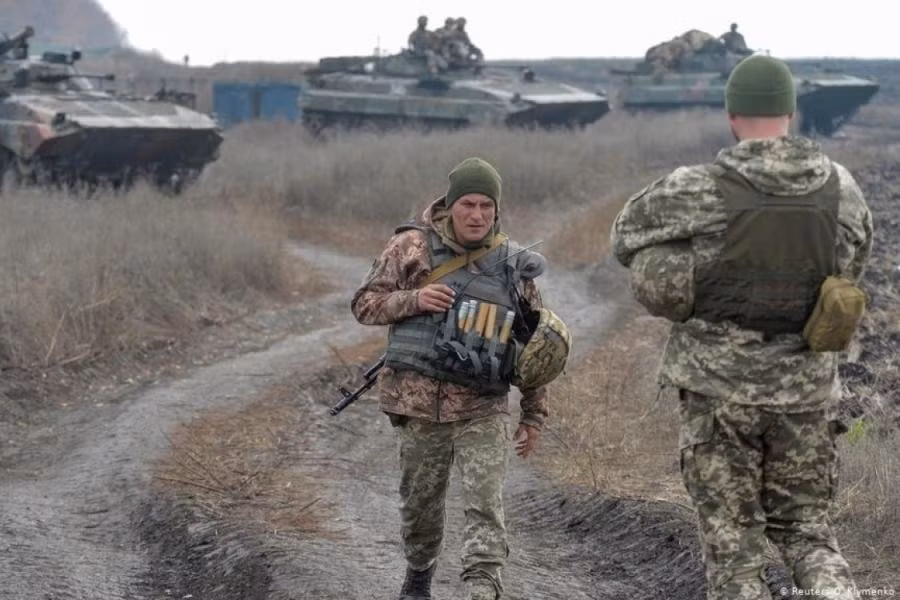 Theo các chuyên gia Nga, trong trường hợp xảy ra xung đột, các đơn vị vũ trang Ukraine tập trung ở biên giới với Crimea chỉ có thể kéo dài trận chiến khoảng 2 hoặc 3 giờ đồng hồ.