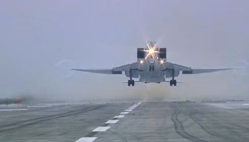 Tu-22M3 có một mũi hếch, nơi dùng để đặt trang bị hệ thống radar Leninets PN-AD và hệ thống định vị/tấn công NK-45 giúp cho chúng có thể tung đòn hủy diệt chính xác đối phương.