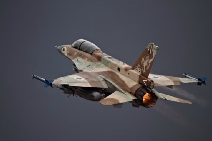Do hành động của Israel, sân bay quốc tế Beirut đã buộc phải ngừng hoạt động, báo chí tại Lebanon cũng như Syria đang yêu cầu quốc tế phải mạnh tay với Israel nhằm ngăn chặn những hành động tương tự trong tương lai.