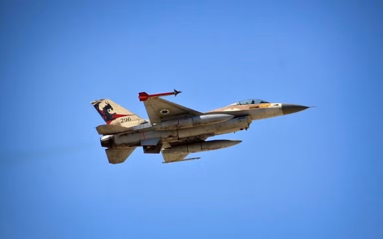 Cách đây vài tuần, báo chí được biết rằng quân đội Syria đã có thể đẩy lùi thành công 13 trong số 14 tên lửa được bắn vào, nhờ được radar của Nga chỉ điểm.
