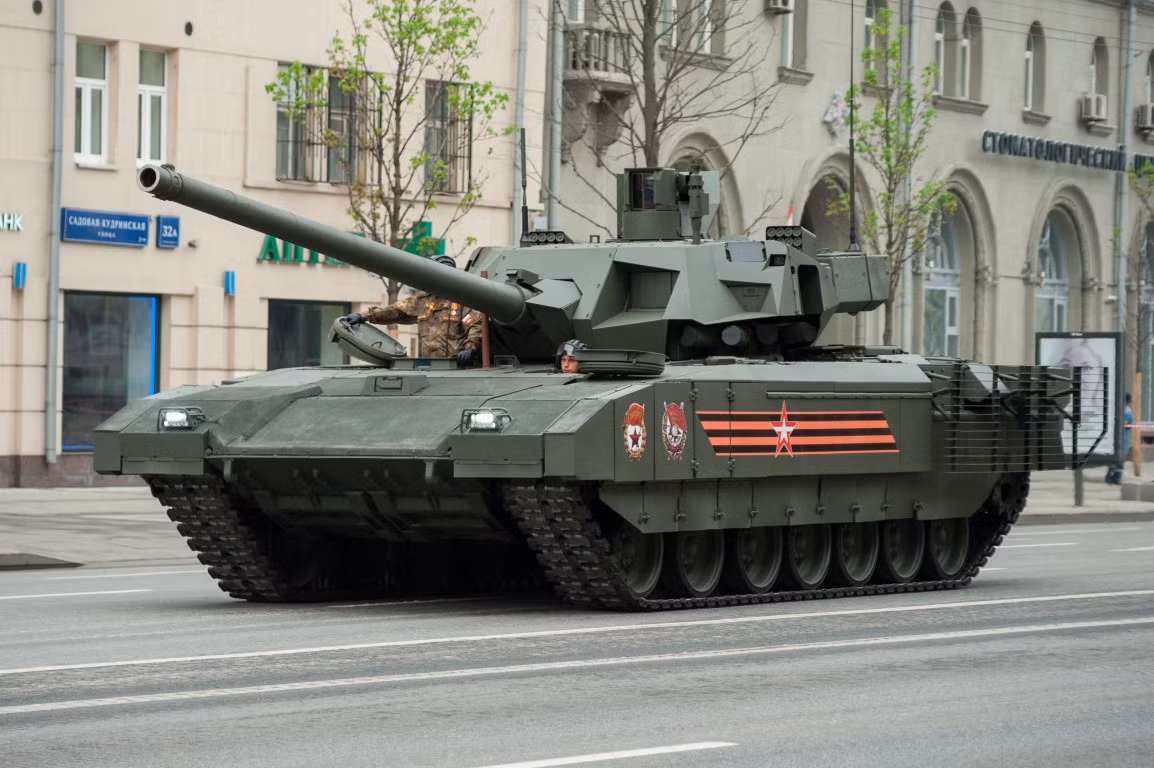 Ra mắt từ năm 2015, T-14 Armata được Nga giới thiệu là mẫu xe tăng của thế hệ mới, với triết lý thiết kế khác hoàn toàn so với các loại xe tăng trước đây.