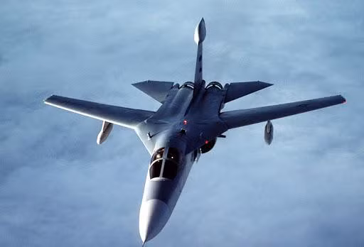 Bốn chiếc F-111 đã không thể thả bom vì lỗi kỹ thuật, còn một chiếc nữa buộc phải hạ cánh xuống Tây Ban Nha do động cơ quá nóng. Bảy máy bay đã thả bom sai mục tiêu, một số đã phát nổ tại khu dân cư và suýt nữa đã phá hủy Đại sứ quán Pháp.