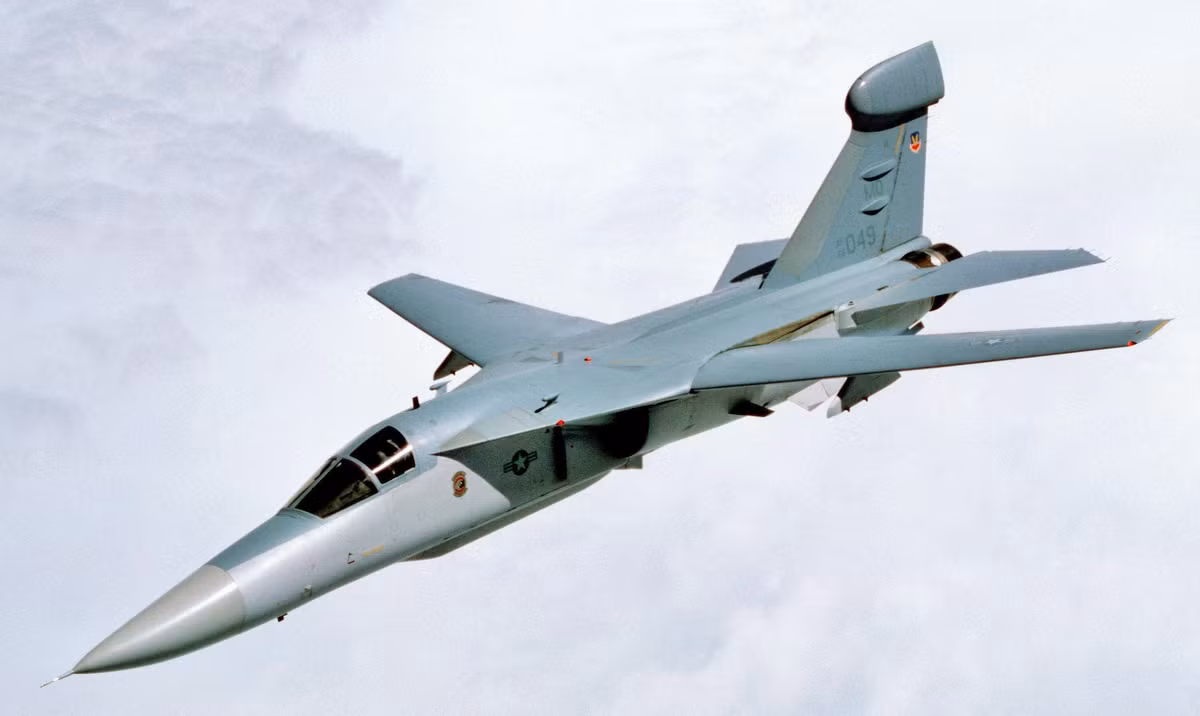 Tuy nhiên, F-111 đã không phát huy hiệu quả như mong muốn. Một tên lửa phòng không đã bắn rơi một chiếc F-111, khiến hai phi công của máy bay hi sinh.