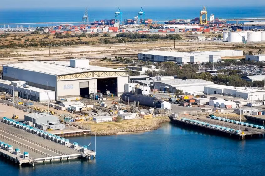 Còn sắp tới, chưa rõ Australia có nghĩa vụ phải bồi thường gì cho Pháp khi quyết định hủy bỏ hợp đồng quốc phòng cực lớn nói trên hay không?