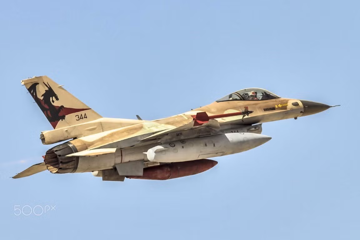 Mặc dù tên lửa Israel chưa rơi trực tiếp vào địa điểm đóng quân của binh sĩ Nga, nhưng các tổ hợp tên lửa phòng không bảo vệ hai căn cứ quân sự nói trên đã phải đặt trong trạng thái báo động tác chiến cao.