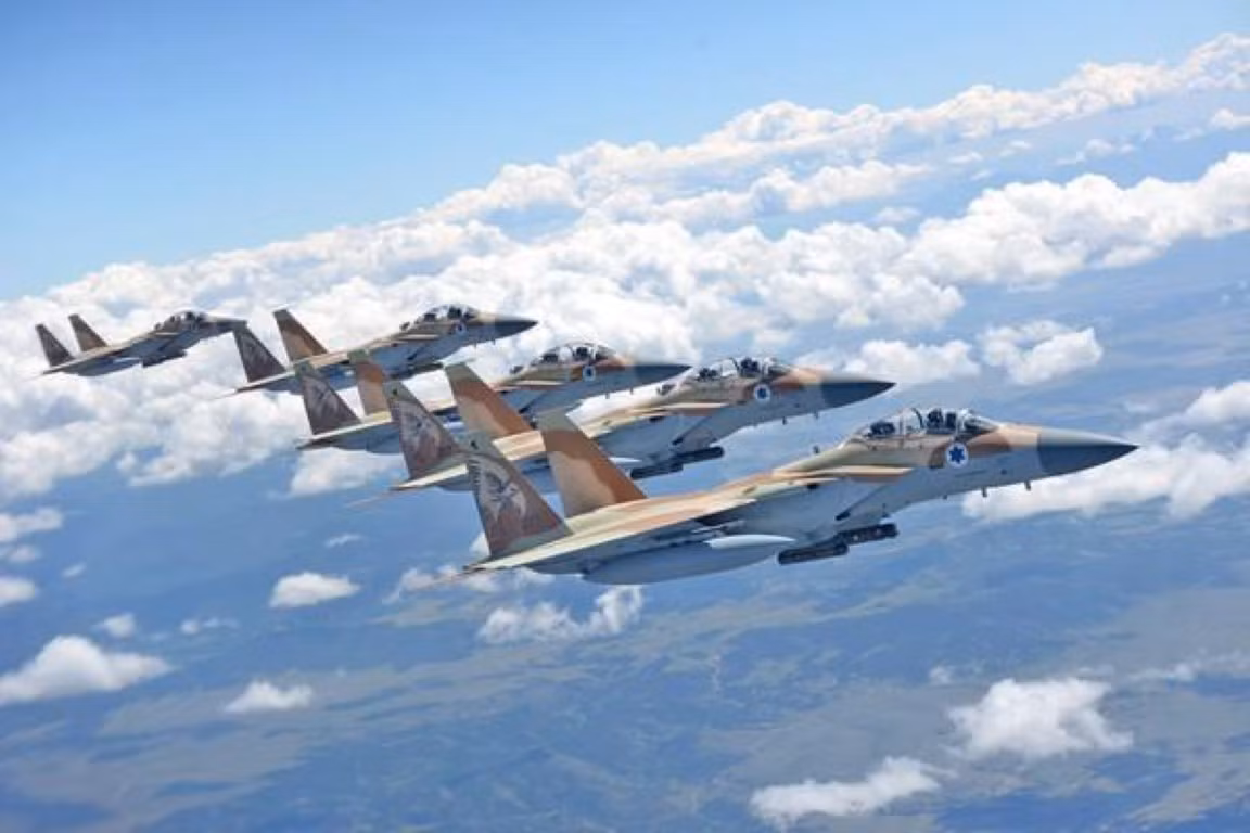 Trong vụ oanh kích nói trên, IAF vẫn sử dụng chiến thuật cũ đó là bắn tên lửa hành trình không đối đất tầm xa Delilah từ không phận quốc gia láng giềng Lebanon và từ cao nguyên Golan do mình chiếm đóng.