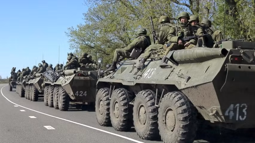 Báo chí tại Kiev cho rằng Nga sẵn sàng phá vỡ kịch bản quân sự về việc quân đội Ukraine chiếm giữ lãnh thổ Cộng hòa Nhân dân Donetsk và Lugansk tự xưng trong trường hợp có mối đe dọa nhỏ nhất đối với các công dân Liên bang Nga đang có mặt tại đây.