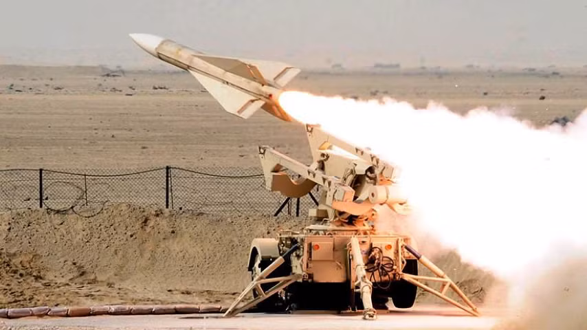Ấn phẩm Haaretz nói rõ: “Quân đội Israel ghi nhận những nỗ lực ngày càng tăng của Iran trong việc tăng cường khả năng phòng không ở những khu vực mà Không quân Israel thường xuyên tập kích".