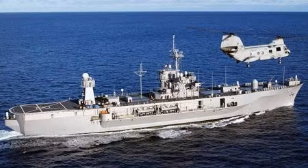 Kể từ năm 1971 tới năm 2004, tàu USS Mount Whitney lần lượt hoạt động tại Đại Tây Dương, Địa Trung Hải, Caribbean, Ấn Độ Dương và Vùng Sừng Châu Phi với nhiều nhiệm vụ khác nhau trước khi tới Gaeta (Italia) vào năm 2005.