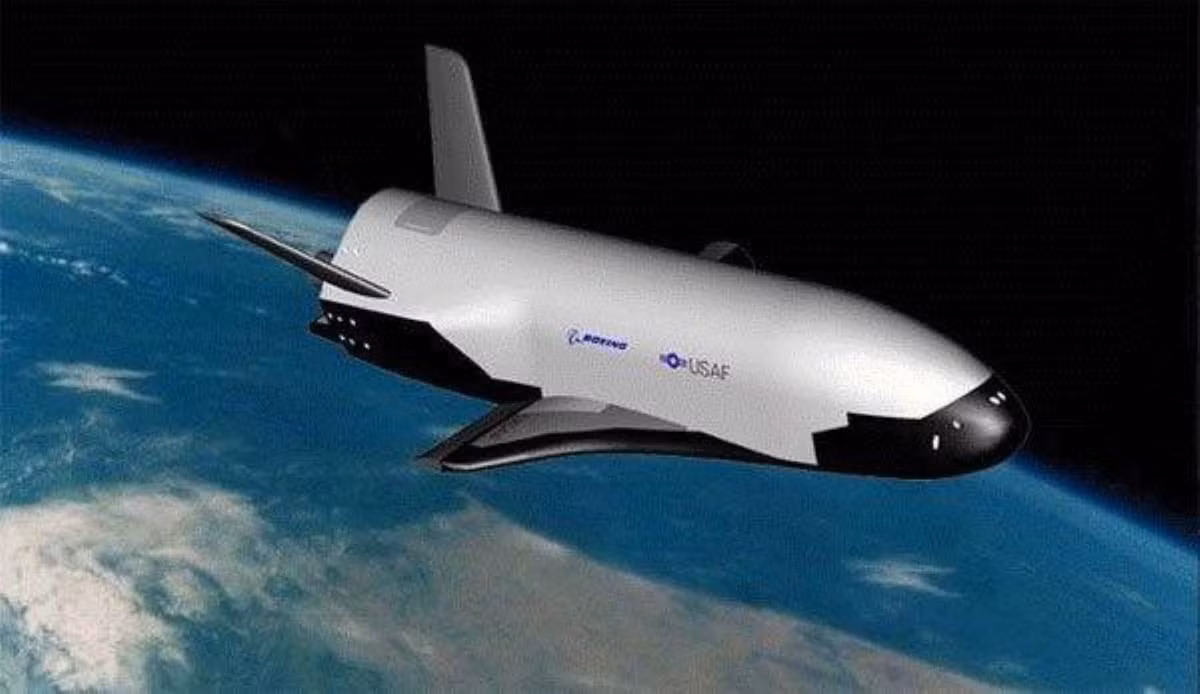 Tổng giám đốc Almaz-Antey - ông Yan Novikov cho biết, Lầu Năm Góc dự định nâng tổng số máy bay không người lái không gian của mình lên 8 chiếc và mỗi phương tiện trong số đó có thể được sử dụng như một nền tảng tấn công hạt nhân.