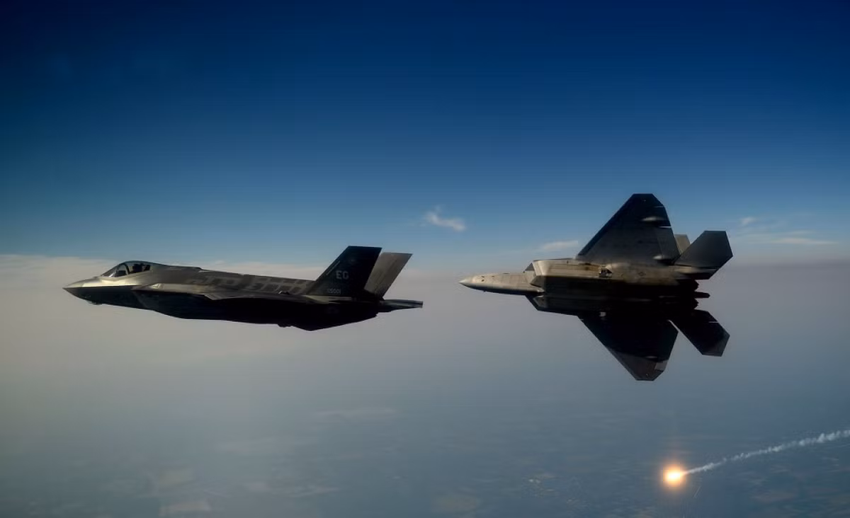 Điểm sáng giá nhất của chiến đấu cơ F-35 Mỹ, đó là nó có khả năng tàng hình trong mọi nhiệm vụ.