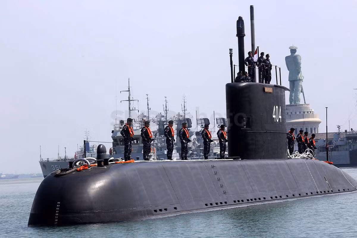 Indonesia vừa cho nhập biên tàu ngầm nội địa đầu tiên do nước này tự lắp ráp và chế tạo trong nước, mang tên KRI Alugoro. Đây là tàu ngầm thứ hai theo lớp Nagapasa của quốc gia này.