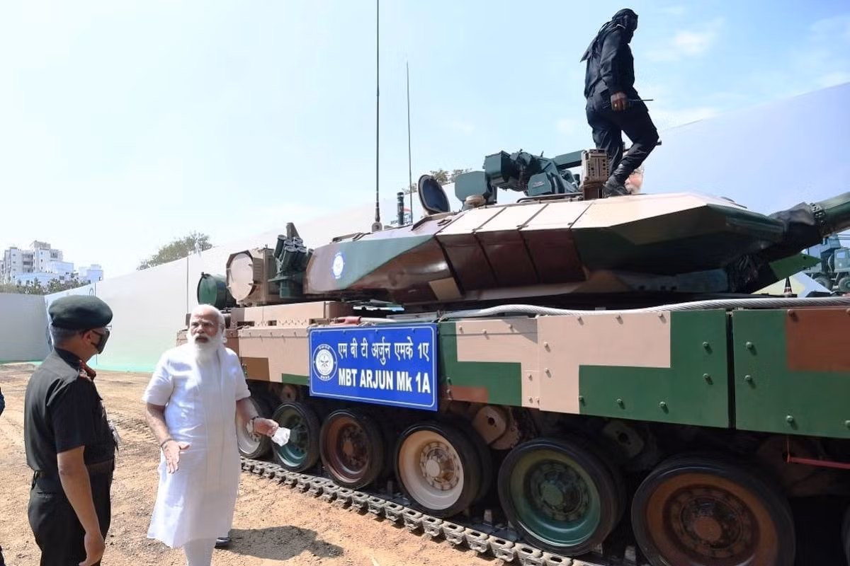Tờ Times of India vừa tiết lộ về vụ tai nạn trong Quân đội Ấn Độ hôm 27/2 vừa rồi. Vụ tai nạn xảy ra trong một cuộc diễn tập ở gần khu vực Kashmir đã khiến một binh lính bị thiệt mạng.