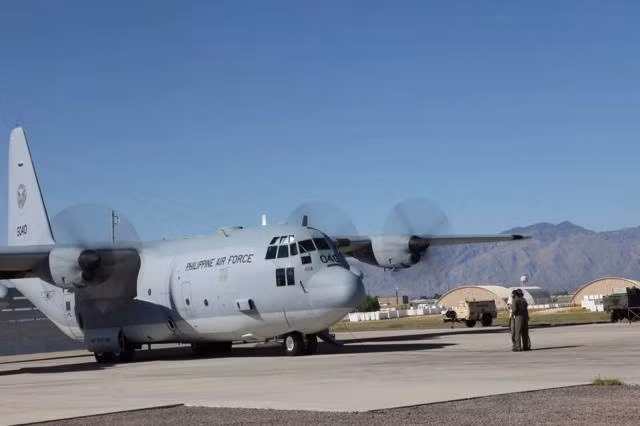 Việc tăng cường máy bay vận tải C-130 được cho là một phần trong nỗ lực gia tăng khả năng vận tải chiến lược cho Philippines - một quốc gia thường xuyên bị thiên tai tàn phá - cần có một lực lượng phản ứng nhanh, với khả năng tiếp tế quy mô lớn.