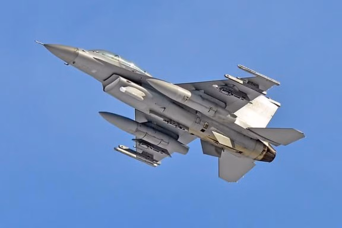 Số F-16 trong trạng thái bảo quản tại đây phần lớn đã dùng hết 6.000 giờ bay, khi được sửa chữa nhẹ chúng vẫn bay tốt thêm 2.000 giờ, tức là tương đương Su-27SK vừa xuất xưởng.