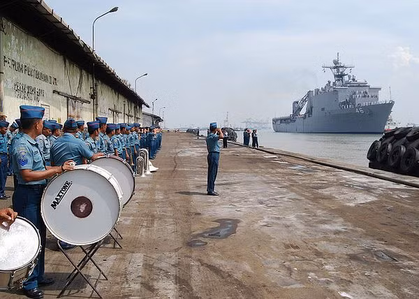 Mới đây nhất, Indonesia đã quyết định hủy bỏ hợp đồng mua tiêm kích Su-35 của Nga, bất chấp việc hợp đồng đang đi tới giai đoạn cuối và chuẩn bị được bàn giao.