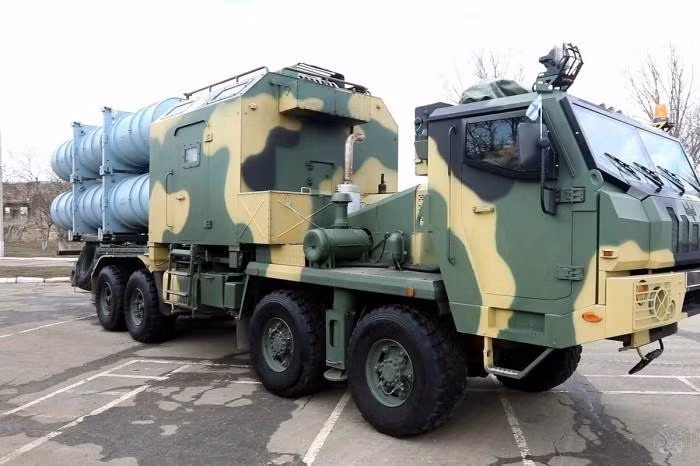 Trong một cuộc phỏng vấn với PolitRussia, nhà phân tích Volodymyr Orlov thuộc Trung tâm Báo chí Quân sự - Chính trị Nga lưu ý rằng trình độ kỹ thuật quân sự của Ukraine hiện nay là đủ cho việc hình thành lực lượng tên lửa phòng thủ bờ biển.