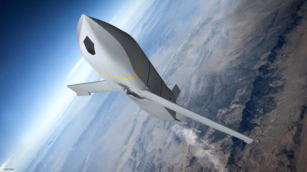 AGM-158 lần đầu tham gia thực chiến ngày 14/4/2018, khi 19 quả đạn tăng tầm AGM-158B JASSM-ER được phóng từ oanh tạc cơ B-1B Lancer nhằm vào các mục tiêu ở Syria.