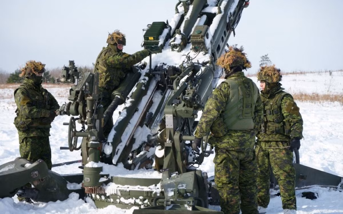 Một người lính pháo binh Canada đang phải đối mặt với 18 cáo buộc khác nhau từ tòa án quân sự, sau khi vụ việc người này cho ma túy vào bánh ngọt rồi chia cho đồng đội ăn cùng, bị phát hiện cách đây ít ngày.