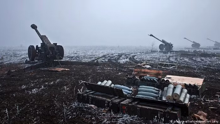 Biện pháp được các nhà phân tích Nga đưa ra đó là Moskva có thể sáp nhập Donbass như đã làm với Crimea do đa phần dân số ở đây là người Nga, hay thậm chí phong tỏa một nửa bầu trời Ukraine.
