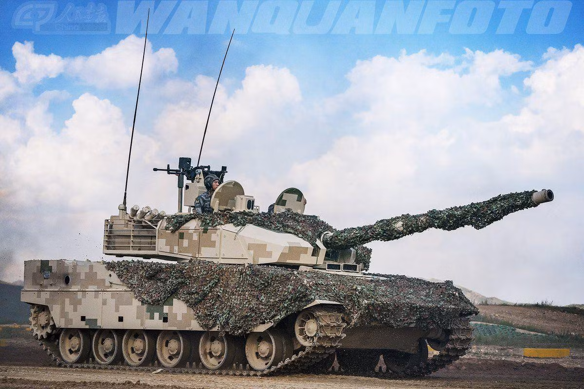Họ đặt câu hỏi: Trong trường hợp có thể xảy ra xung đột vũ trang ở biên giới với Ấn Độ, chiến xa Trung Quốc sẽ nghiêm túc chống lại xe tăng chủ lực T-90S chỉ với sự hỗ trợ của pháo 105 mm?