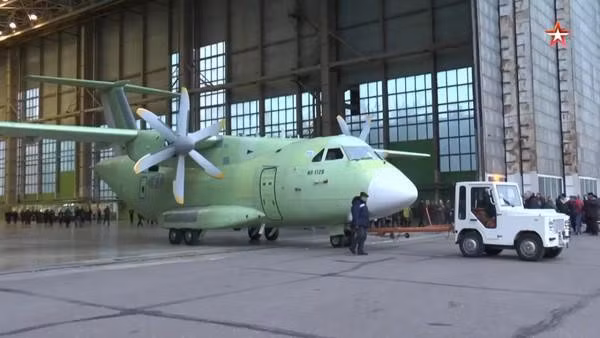 Ngoài ra báo chí Nga còn cho biết, tập đoàn Hindustan Aeronautics Limited (HAL) bày tỏ việc sẵn sàng bắt đầu sản xuất máy bay vận tải quân sự Il-112V của Nga trong trường hợp nó được quân đội Ấn Độ lựa chọn.