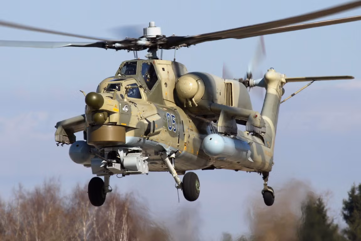 Ngoài ra, phần khung thân của trực thăng vũ trang Mi-28NM cũng được thiết kế lại, với kiểu dáng thon gọn hơn, giúp tỷ lệ bị bắn trúng bởi các loại vũ khí phòng không cỡ nhỏ.
