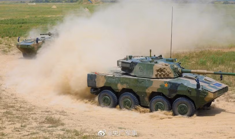Nhiệm vụ của ZTL-11 đó là nhanh chóng xuyên thủng đội hình phòng thủ của đối phương, yểm trợ hỏa lực cho bộ binh, hoặc tìm diệt xe tăng kẻ địch nhờ vào sức cơ động rất cao của mình.