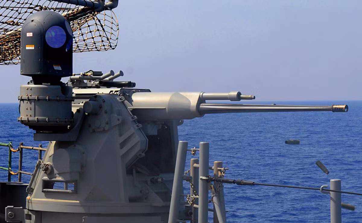Công ty BAE Systems của Anh đã cho ra mắt các biến thể mới nhất của pháo hạm tầm xa Mk-38 được phát triển cho Hải quân Mỹ. Đây là loại vũ khí rất hiệu quả để đối đầu với các xuồng cao tốc của Iran.
