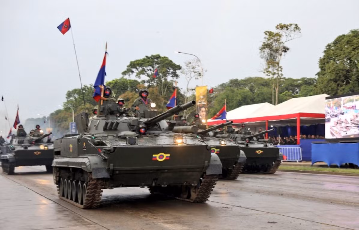 Xe chiến đấu bộ binh BMP-3 do Nga sản xuất. Hiện tại trong biên chế Quân đội Venezuela đang sở hữu ít nhất 130 xe chiến đấu bộ binh loại này.