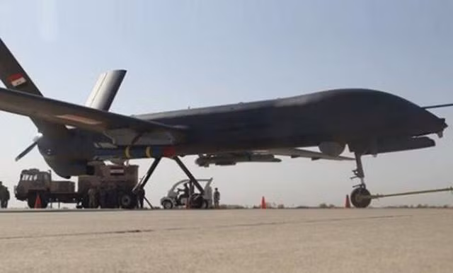 CH-4 được chế tạo bởi Tập đoàn Công nghệ khoa học Hàng không Trung Quốc. Chúng được cho là sao chép từ chiếc MQ-9 của Mỹ.