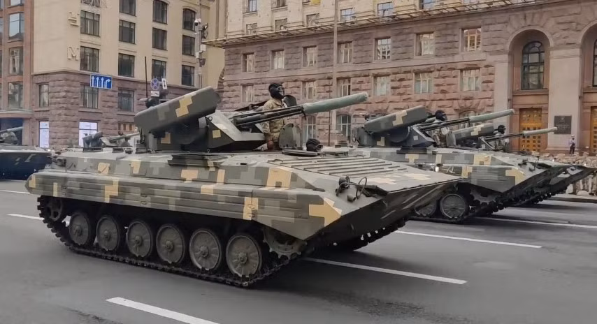 Trong cuộc duyệt binh mừng ngày độc lập năm nay, quân đội Ukraine sẽ cho trình diễn nhiều loại vũ khí, khí tài hiện đại để thể hiện năng lực quốc phòng của mình với thế giới.