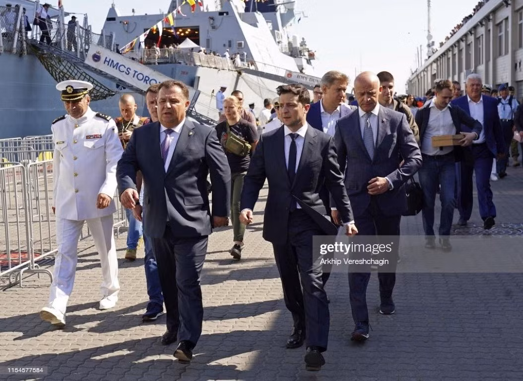 Vào ngày 4/7, Tổng thống Ukraine - ông Volodymyr Zelensky trong bài phát biểu của mình tại cảng Odessa đã lưu ý rằng Hải quân Ukraine đang không ngừng lớn mạnh và hoàn thiện khả năng chiến đấu.