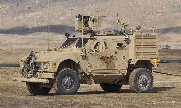 Mặt khác chi phí không vận những chiếc xe này từ chiến trường Afghanistan về Mỹ thậm chí còn đắt hơn việc mua mới chúng. Giá mỗi chiếc L-ATV vào khoảng 250.000 USD.