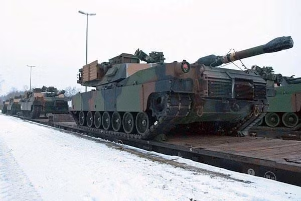 Phiên bản mới nhất của xe tăng M1 Abrams được coi là chiếc chiến xa kỹ thuật số tiên tiến nhất trên thế giới với hỏa lực nâng cấp, mức độ bảo vệ và cơ động vượt trội, các quan chức của Quân đội Mỹ cho biết.