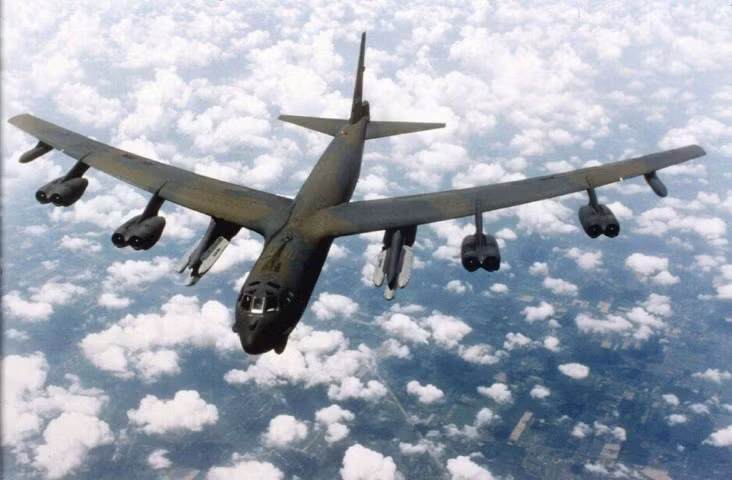 Tuy nhiên ngay cả tên lửa M1097, cũng khó có thể bắn hạ được các máy bay ném bom B-52, đơn giản là vì tầm bắn của chúng không tới, chưa kể khả năng gây nhiễu của B-52 cũng không hề tầm thường.