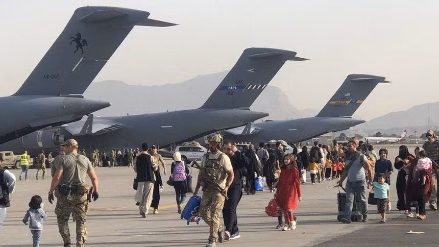 Cuộc chiến kéo dài 20 năm tại Afghanistan đã khiến nước Mỹ phải chịu thiệt hại lớn cả về nhân lực, tài chính cũng như uy tín quốc tế. Lý do dẫn đến điều này đang được tìm hiểu trên báo chí Trung Quốc.