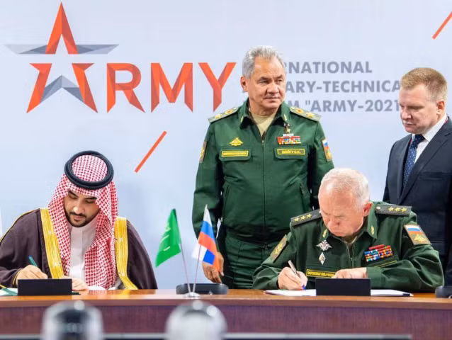 "Ngoài ra, Thứ trưởng Bộ Quốc phòng Saudi Arabia - Hoàng thân Khalid bin Salman Al Saud đã có chuyến làm việc tại Moskva vào cuối tháng trước”.
