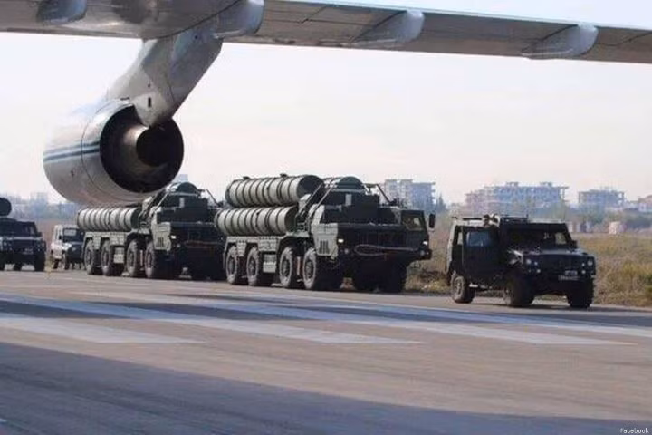 Mặc dù vậy có vẻ như Washington đã khiến Riyadh cảm thấy lo ngại, bằng chứng là từ đó tới nay không có thêm thông tin gì về việc Saudi Arabia sẽ nhận S-400 nữa. Tuy nhiên mới đây đã có thêm diễn biến đầy bất ngờ.